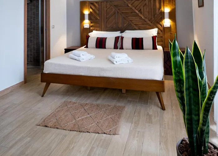 Adventor Eco-suites 4*