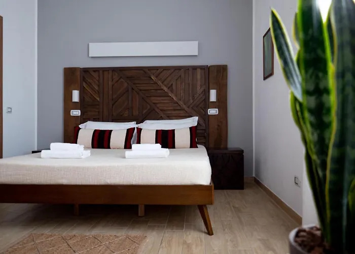 Adventor Eco-suites 4*